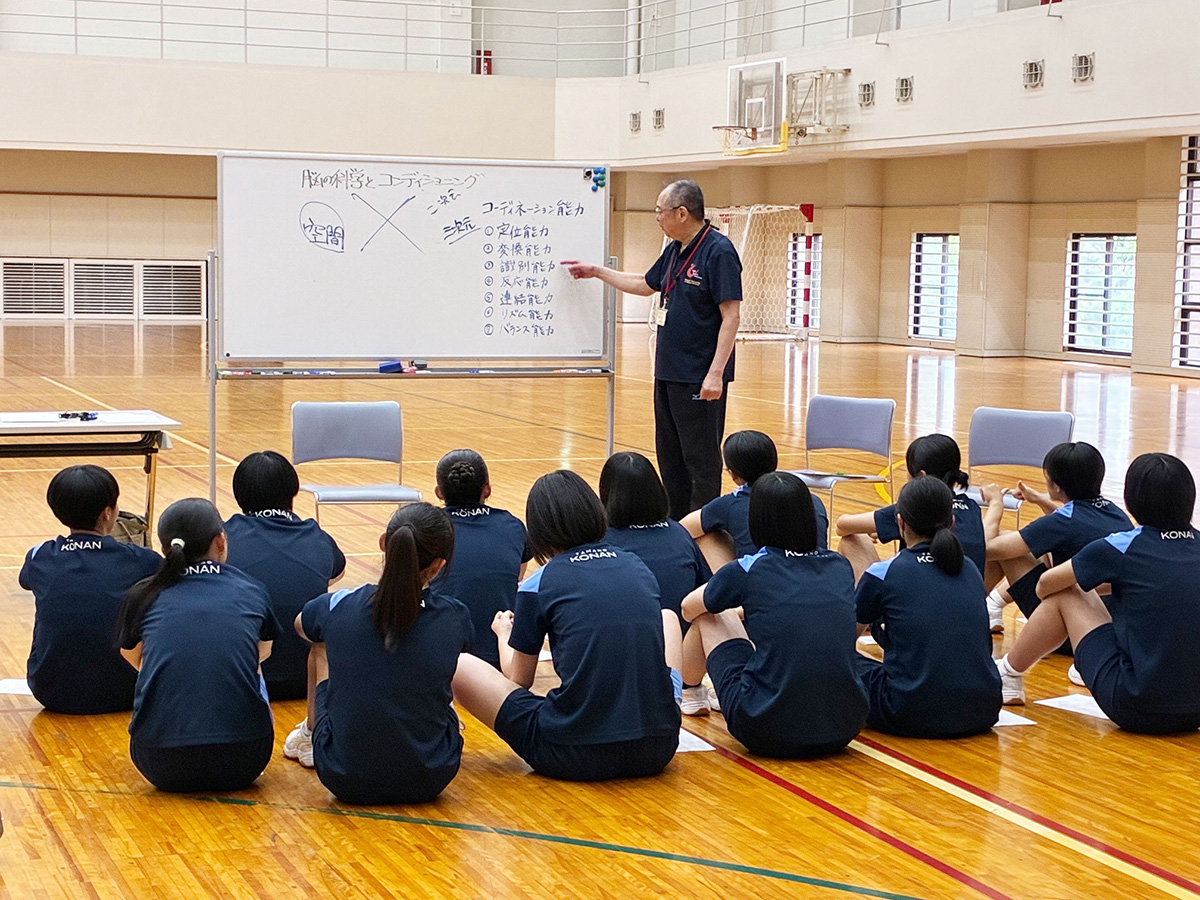 玉野光南高校 コンディショントレーニング、ばねの話、測定、スポーツ科学体験