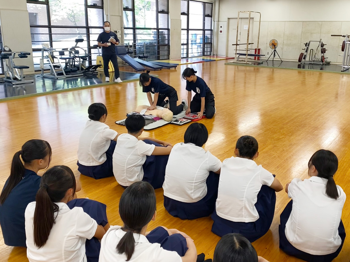 健康体育学科で学べる「水の魅力」