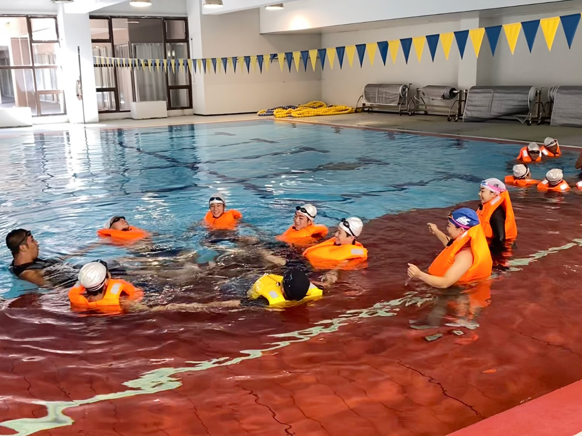 健康体育学科で学べる「水の魅力」