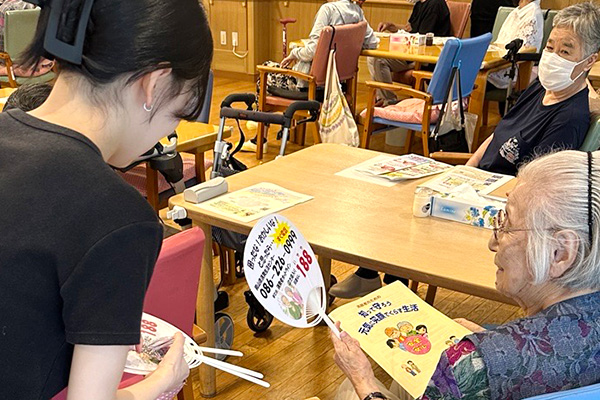 学生ボランティア団体「被害防止応援団 吉備団」による消費者教育講座の様子④