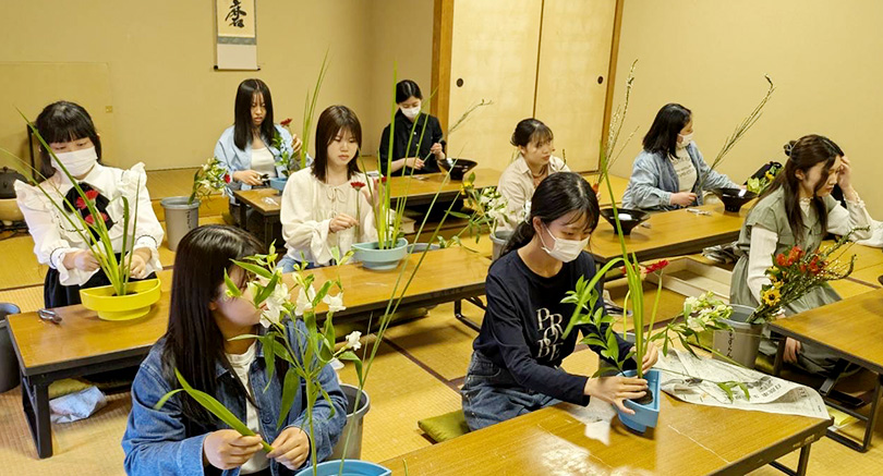 華道部「すずらん」